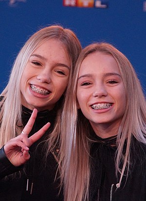 Lisa and Lena Profile Picture