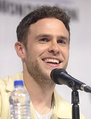 Iain De Caestecker Profile Picture