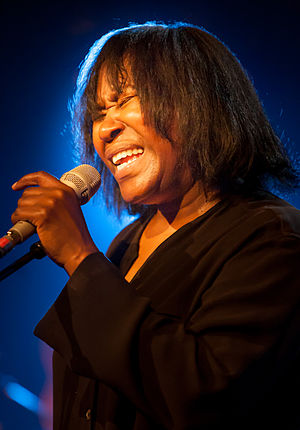 Joan Armatrading Profile Picture