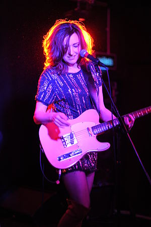 Viv Albertine Profile Picture