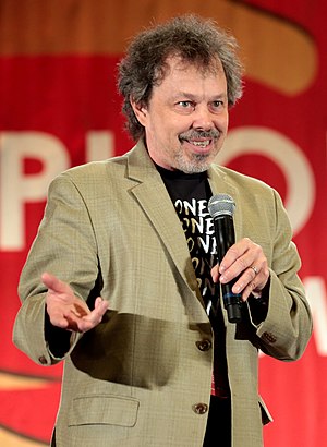 Curtis Armstrong Profile Picture