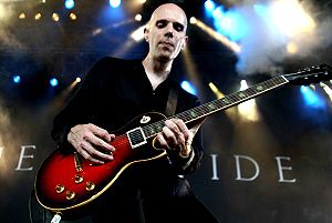 Billy Howerdel Profile Picture