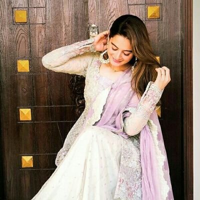 Aiman Khan Profile Picture