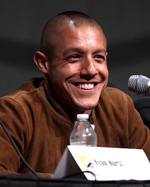 Theo Rossi Profile Picture