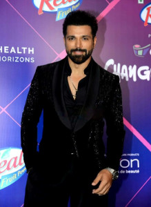 Rithvik Dhanjani Profile Picture