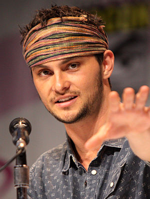 Shiloh Fernandez Profile Picture