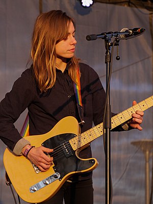 Julien Baker Profile Picture