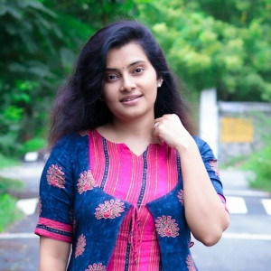 Shruthi Raj Profile Picture