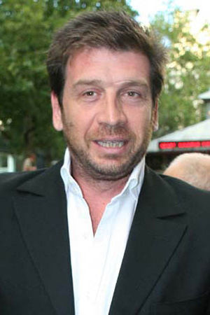 Nick Knowles Profile Picture