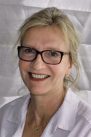 Elizabeth Strout Profile Picture