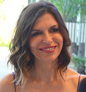 Finola Hughes Profile Picture