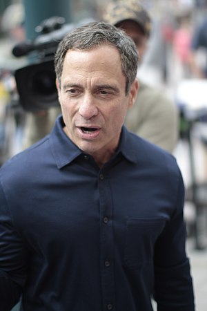 Harvey Levin Profile Picture