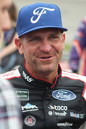 Clint Bowyer Profile Picture