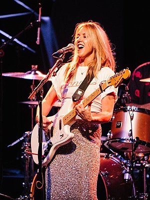 Liz Phair Profile Picture