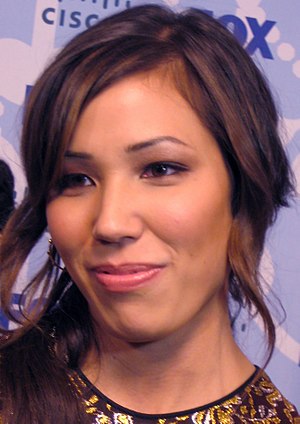 Michaela Conlin Profile Picture