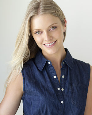 Elle Evans Profile Picture