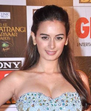 Evelyn Sharma Profile Picture