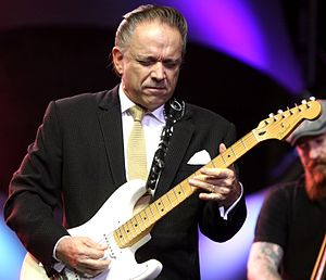 Jimmie Vaughan Profile Picture