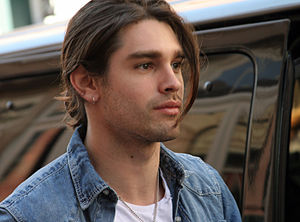 Justin Gaston Profile Picture