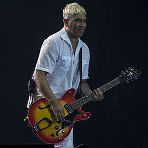 Pat Smear Profile Picture