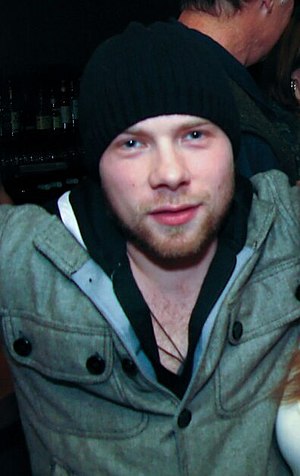 Brendan Fletcher Profile Picture