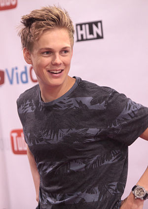 Caspar Lee