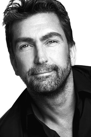 Leslie Benzies Profile Picture