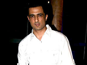 Sanjay Suri Profile Picture