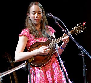 Sarah Jarosz Profile Picture