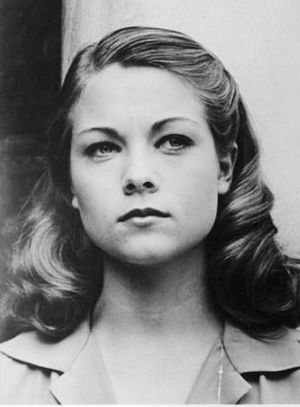 Theresa Russell Profile Picture