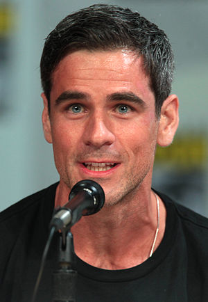 Eddie Cahill Profile Picture