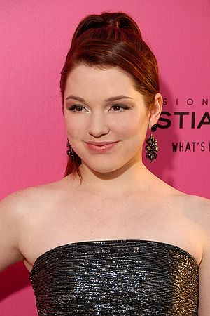 Jennifer Stone Profile Picture