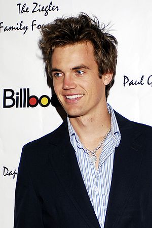 Tyler Hilton Profile Picture