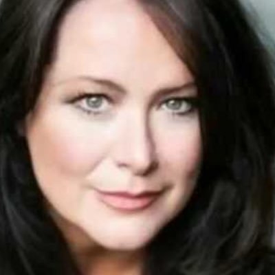 Amy Robbins Profile Picture