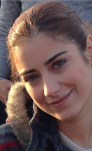 Hazal Kaya Profile Picture