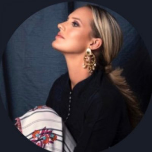 Shaniera Akram Profile Picture