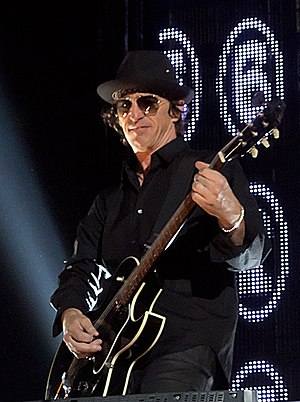 Izzy Stradlin Profile Picture