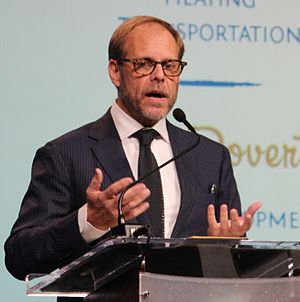 Alton Brown Profile Picture