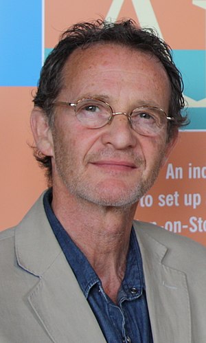 Anton Lesser Profile Picture