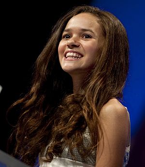 Madison Pettis Profile Picture