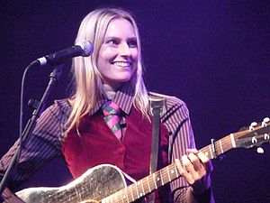 Aimee Mann Profile Picture