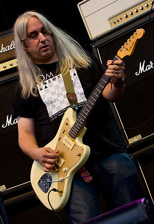 J Mascis