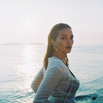 Sarah Lahbati Profile Picture