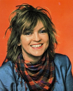 Annie Nightingale - Age, Family, Biography | The Famous Birthday