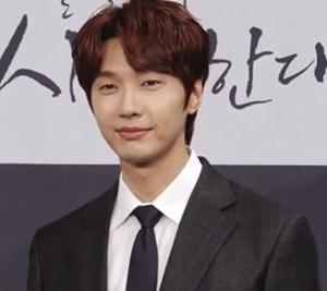 Ji Hyun-woo