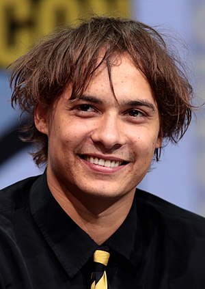 Frank Dillane Profile Picture