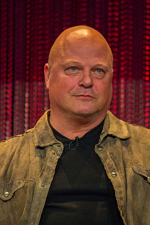 Michael Chiklis Profile Picture