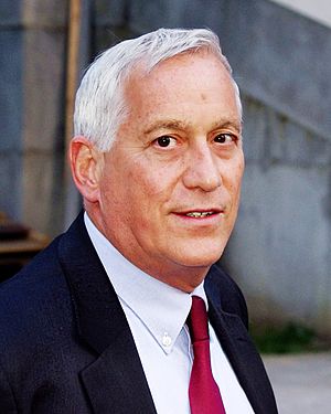 Walter Isaacson Profile Picture