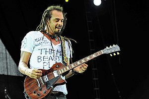 Michael Franti Profile Picture