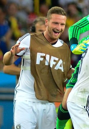 Shkodran Mustafi Profile Picture